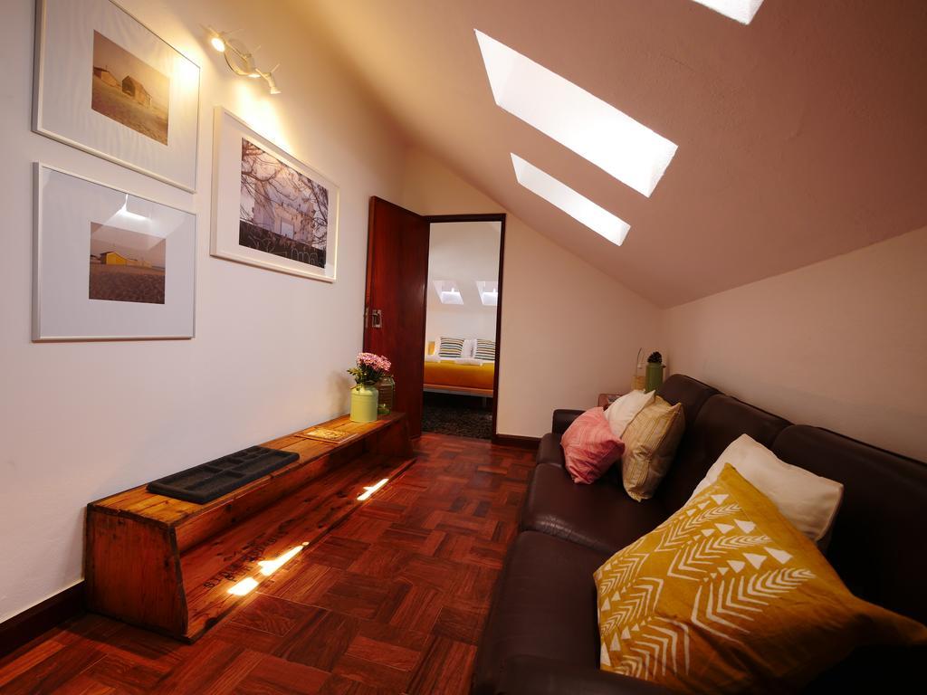 Bed and Breakfast Lost Caparica Surf House Costa da Caparica Exterior foto